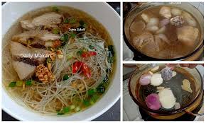 Soto ayam is a chicken noodle soup popular in malaysia and indonesia. Resepi Mihun Sup Ayam Style Cina Rahsia Masak Sup Tak Guna Sebarang Perencah Tapi Sedap Yang Amat Daily Makan