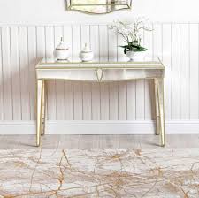 Ideas For Decorating A Console Table