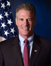 …2014 against former massachusetts senator scott brown, who had moved to new hampshire to challenge her. Scott Brown Politician Wikipedia