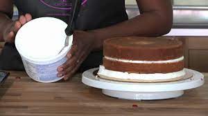 apply icing on cake cake baking video