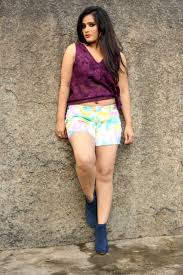 Beauty Galore HD : Tollywood Actress Sri Anusha Milky Hot Legs Showing  Photos In Floral Short