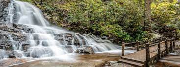 gatlinburg waterfalls hiking trails