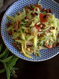 thai green mango salad som tum mamuang