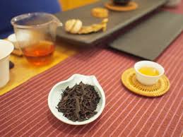 Kukicha (茎茶), or twig tea, also known as bōcha (棒茶), is a japanese blend made of stems, stalks, and twigs.it is available as a green tea or in more oxidised processing. Tie Luo Han Hui Yuan Keng éµç¾…æ¼¢ æ…§è‹'å' T Shop