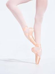 Pin By Ellie Dodson On Pointe Shoes In 2019 Pointe Shoes
