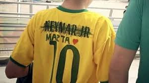 A kanui tem tudo para você comprar com tranquilidade: Lembra Dele Menino Que Riscou Neymar De Camisa Celebra Marta Esportes R7 Especiais