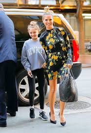 The mom of four ended the message by telling leni, this vogue cover is the best first step in the career you dream. Heidi Klum S Daughter Poses With Model Mum As She Bags First Vogue Cover Aged 16 Mirror Online