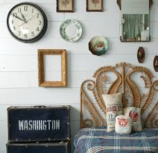 creative ways to decorate with empty frames