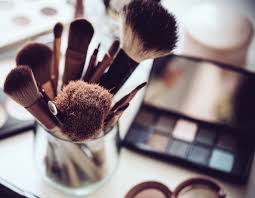 essential makeup brushes for a beginner