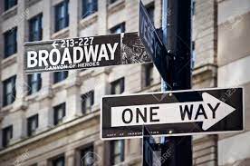 ブロードウェイと片道方向看板、ニューヨーク市、アメリカ合衆国の写真素材・画像素材 Image 44818378