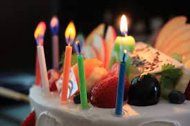誕生日ケーキにろうそくを立てる意味とは？火を吹いて消す理由も | 北の菓子 菓風