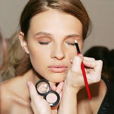 beauty etiquette what not to do when getting your makeup done