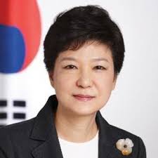 지난 해 12월 처음으로 각종 여론조사에서 박 위원장과의. ë°•ê·¼í˜œ Park Geun Hye Gh Park Twitter