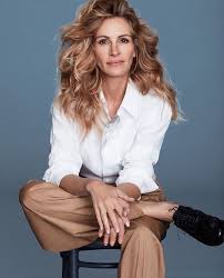 The pretty woman has a passion for terrorizing her children. Julia Roberts Sto Instagram Juliaroberts Juliaroberts Julia Roberts Style Julia Roberts Hair Headshots Women