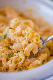 slow cooker mac and cheese dinner