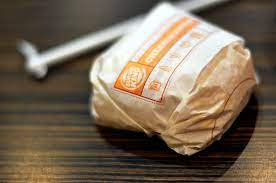 File:Wrapped Burger King cheeseburger.jpg - Wikimedia Commons