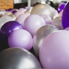 decorating with balloons without helium