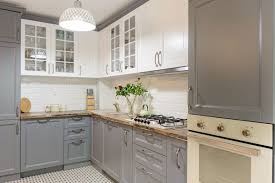 2021 cost to paint kitchen cabinets