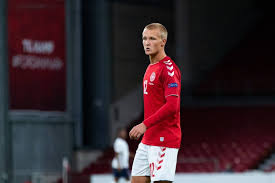 Kasper dolberg is in a relationship with his girlfriend cecilie hornbaek for more than 4 years. Kasper Dolberg Has House Robbed Car Stolen Get French Football News
