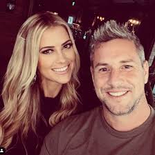 Mummy and baby are simply perfect! the new dad announced on social media. Christina Anstead Und Ant Anstead Die Ehe Ist Vorbei Bereits Gossipflash