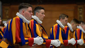 Established in 1506 under pope julius ii, the pontifical swiss guard is among the oldest military units in continuous operation. Pope Francis Greets New Swiss Guard Recruits Vatican News