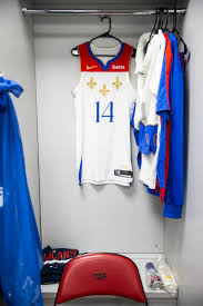 Australian site stateside sports listed the jerseys for sale online, giving fans their first look at the very unique design. Photos Pelicans Debut City Edition Uniforms In Christmas Day Game New Orleans Pelicans