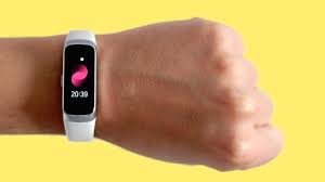 The best samsung fitness tracker. Samsung Konnte Neben Der Galaxy Watch 3 Einen Gunstigen Fitnesstracker Vorstellen Techradar
