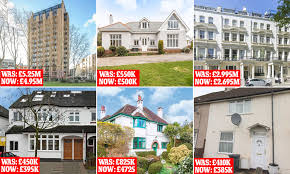 You will love living at brighton! Coronavirus Uk Houses Flood Property Market As Crash Expected Daily Mail Online