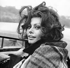 Here are 13 of her best looks ever. Nach Fast 40 Jahren Sophia Loren Bekommt Recht In Ewigem Steuerstreit Welt