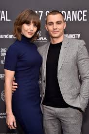 Dave was with his brother and the disaster artist costar james franco being interviewed by ryan seacrest when brie popped up with giuliana rancic. Alison Brie And Dave Franco Married The Hollywood Gossip