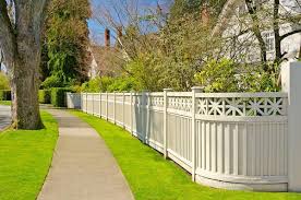 Decorating Your Garden Fence Diy