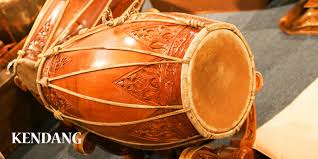 Mungkin yang gak pernah melihat alat musik tradisional jentreng, akan berfikir kalo itu adalah kecapi yang sama s=aja berasal dari jawa barat. 10 Alat Musik Tradisional Dari Jawa Barat Beserta Gambarnya Coldeja Blog Seputar Informasi Menarik Unik Dan Bermanfaat