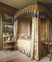 Elegant Four Poster Canopy Beds
