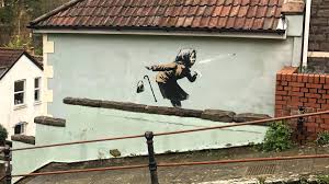 Banksy was born in c. Streetart In Der Pandemie Banksy Mit Humor Und Zeigefinger Zdfheute
