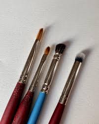 makeup artist and my favorite brushes