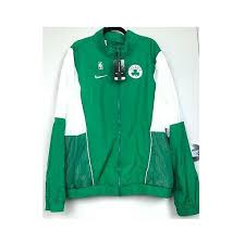 I live in chicago and the bulls have obviously been terrible for almost 5 years now?.so the celtics came to town a rainy monday night in. M Nike Boston Celtics Courtside Nba Tracksuit Jacket Men S Av6703 312 For Sale Online Ebay