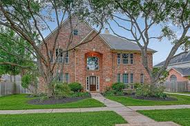 homes in league city tx with