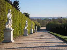 the gardens palace of versailles