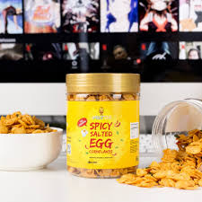 To make, you need to first steam the salted egg yolks, mash them finely and then add it to a mixture of butter, curry leaves, chilli and sugar. Spicy Salted Egg Cornflakes Food Drinks Packaged Snacks On Carousell