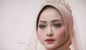 make up pengantin hijab syari model