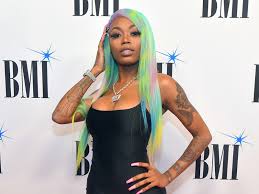 asian doll defends kylie jenner for