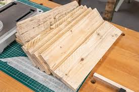pallet ideas how to make a simple