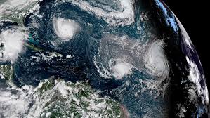 Ciclón catarina, un infrecuente ciclón tropical del atlántico sur visto desde la estación espacial internacional el 26 de marzo de 2004, que llegó a tener viento de hasta 240 km/h. El Ciclon Tropical Helene Se Dirige A Espana Rt