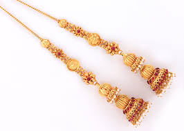 latest gold earrings in pune india