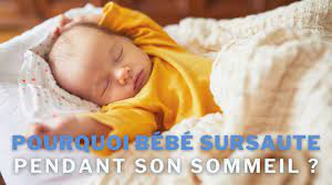Pourquoi bébé sursaute pendant son sommeil ? | SleeepWell