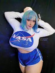 Thicc cosplay