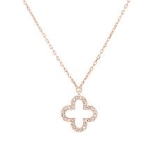 4 leaf clover pendant with diamonds in