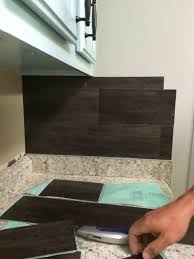 40 backsplash using vinyl flooring