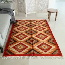hand crafted wool area rug with cotton