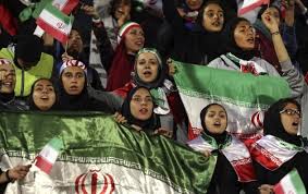 Das foto zeigt die iranische delegation bei den Iran Frauen Im Stadion